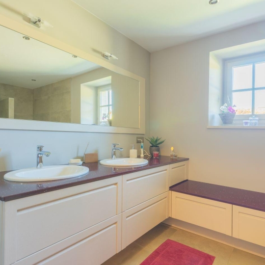  AMJ IMMO : House | SILLINGY (74330) | 214 m2 | 842 000 € 